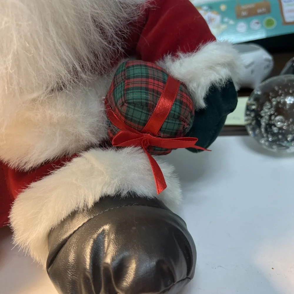Vintage Sitting Santa Claus 14